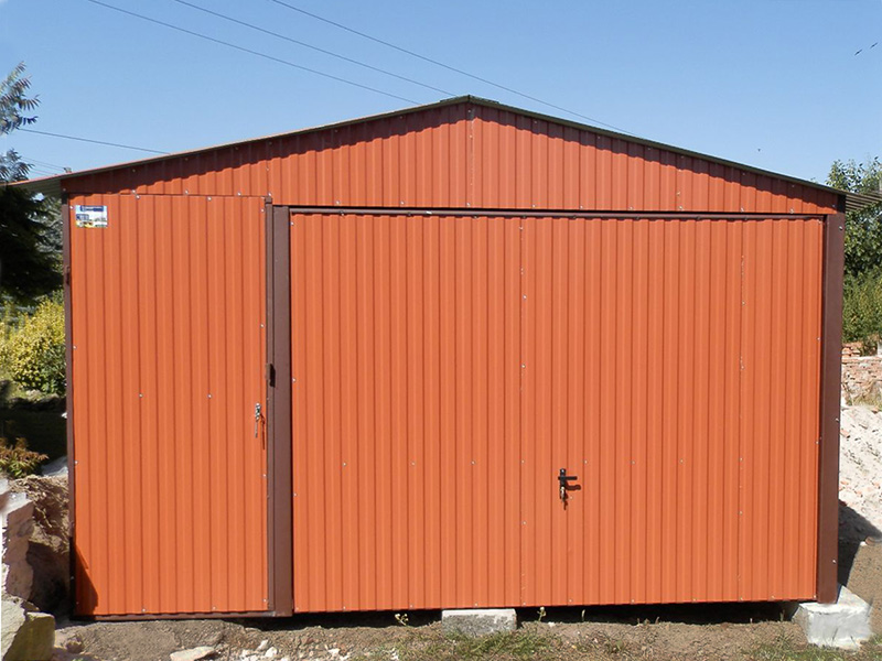 garaże blaszane 4x6 dwuspadowe garaż blaszany 4x6 ral 8004