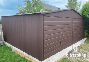Garaż blaszany 6x5,5 brązowy obróbki